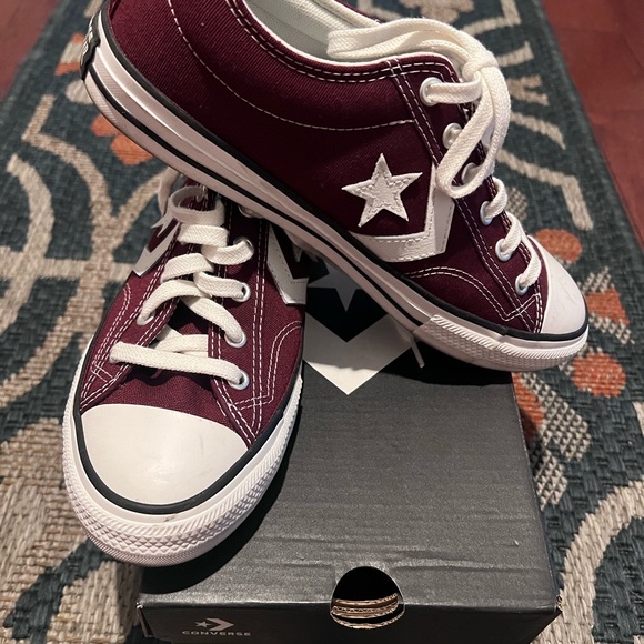 Converse - Picture 2 of 5
